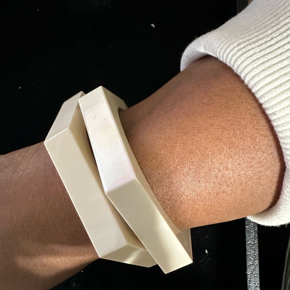 Natural Buffalo bone/horn hexagon shaped bracelet.  Set of 2 - Picture 3 of 4